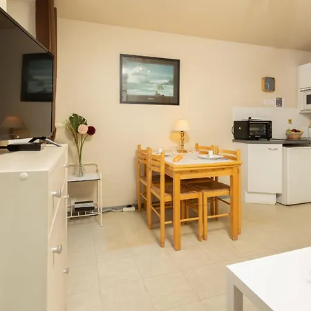 Les Bisquines De La Houle By Interhome * Cancale